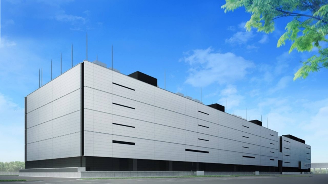 Fujitsu's facilities are JDCC Tier 4 level with the highest security